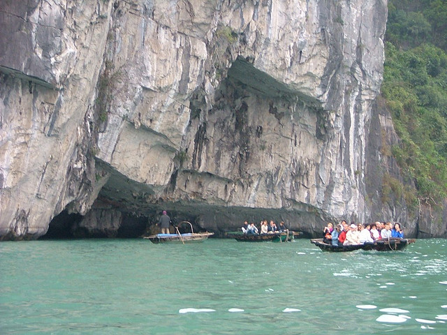 Du lịch Hạ Long, Hồ Ba Hầm